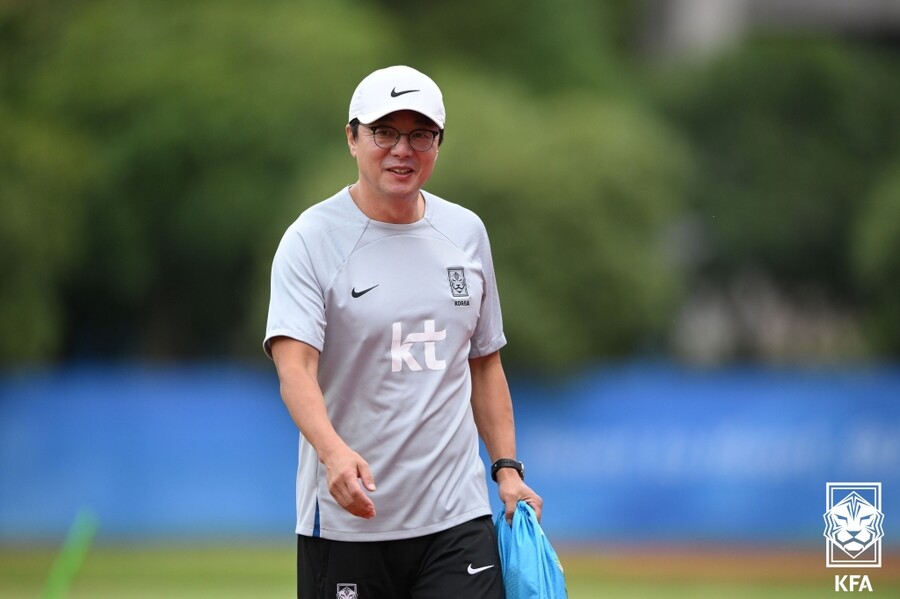 ▲ 대한축구협회는 28일 보도자료를 통해 “2026 국제축구연맹(FIFA) 북중미 월드컵 아시아지역 2차 예선 C조 태국과 3차전이 오는 3월 21일 오후 8시 서울월드컵경기장에서 열린다”라고 알렸다. 내달 11일 태국 2연전에 나설 명단을 발표하고 18일부터 소집 훈련에 들어간다 ⓒ대한축구협회