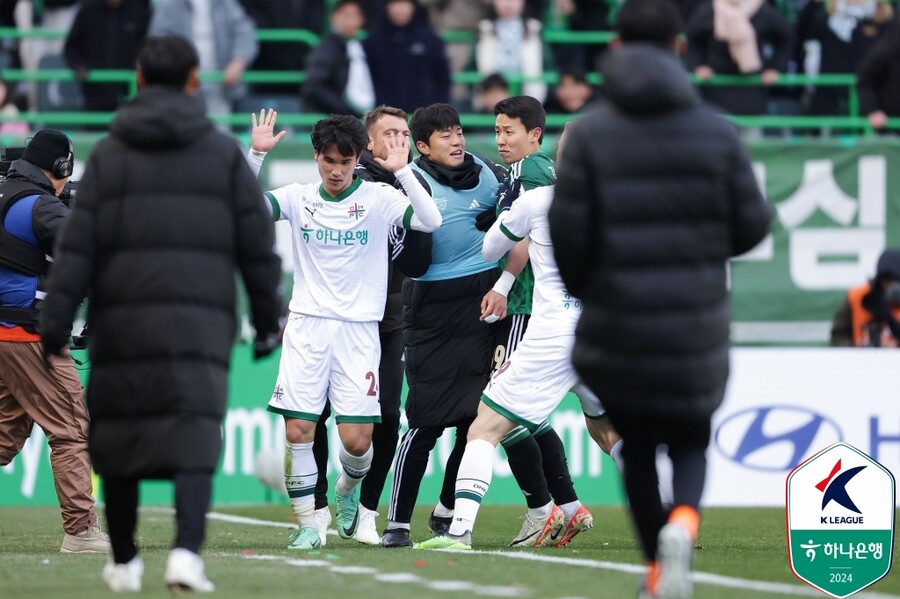 ▲ 치열하게 싸운 전북 현대-대전 하나시티즌. ⓒ한국프로축구연맹