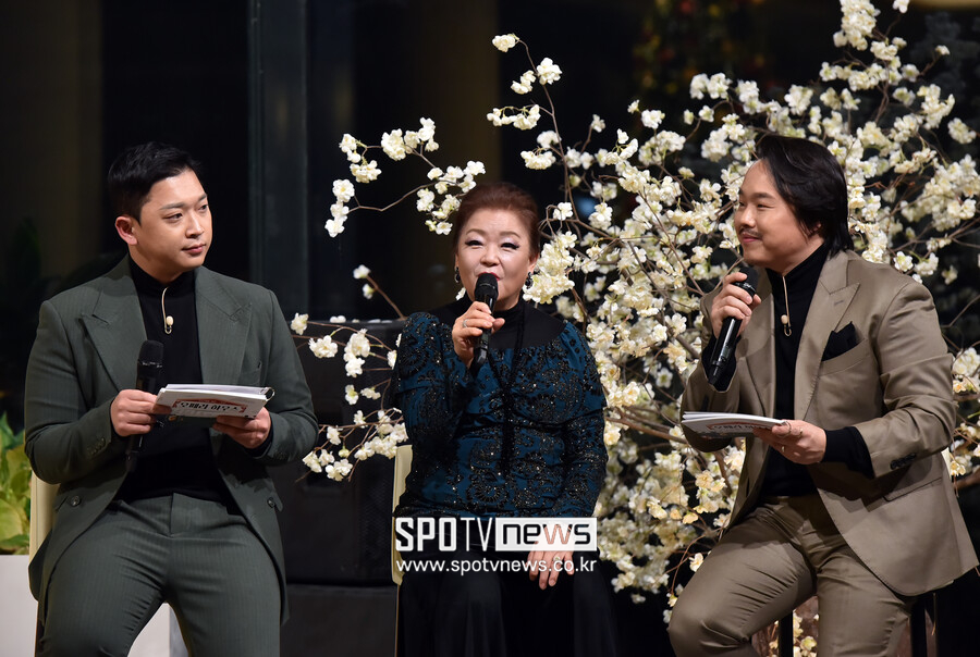 [포토]정태양 피아니스트-테너 최원휘 '소프라노 김영미 선생님, 어서오세요'