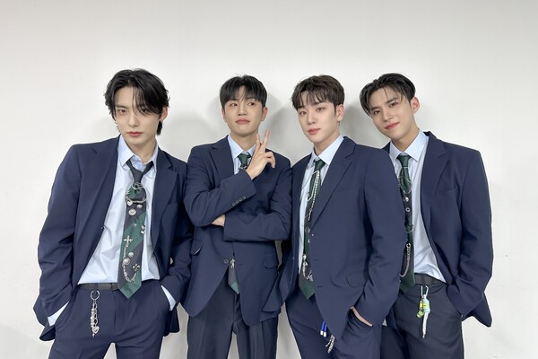 에이스, 3년만에 음악방송 1위 후보까지…'마이 걸''로 펫플릭스 성공적 론칭