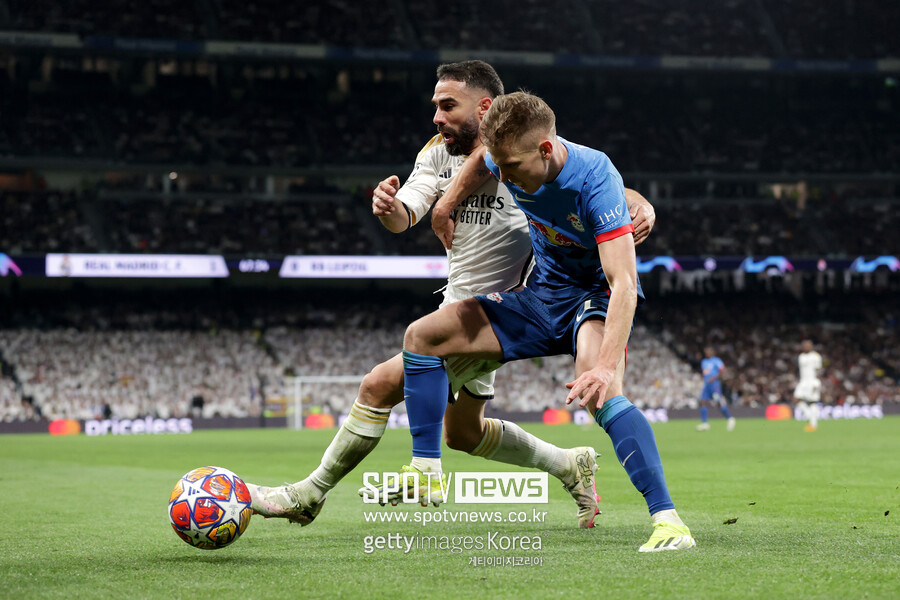 ▲ 레알 마드리드는 7일 오전 5시(한국시간) 스페인 산티아고 베르나베우에서 열린 2023-24시즌 유럽축구연맹(UEFA) 챔피언스리그 16강 2차전에서 라이프치히와 1-1로 비겼다. 하지만 16강 1차전에서 1-0으로 이기고 홈 구장에 와 합계 스코어 2-1로 8강 진출에 성공했다