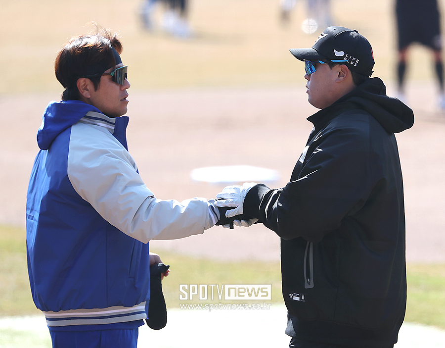▲ 강민호 류현진 ⓒ곽혜미 기자