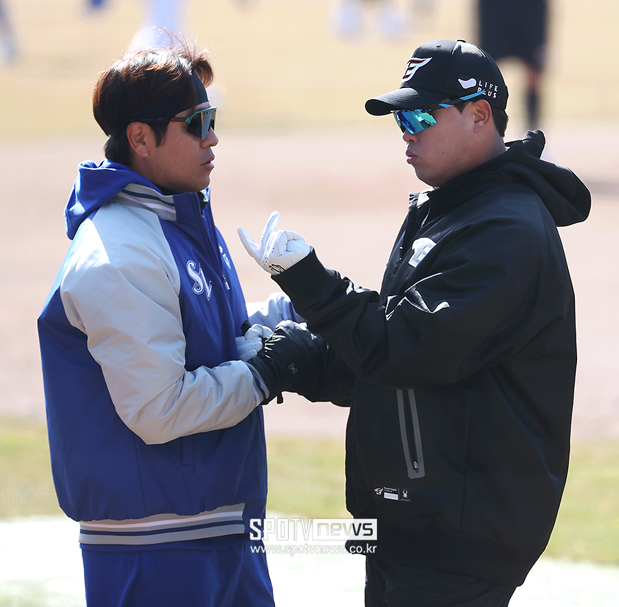 ▲ 강민호 류현진 ⓒ곽혜미 기자