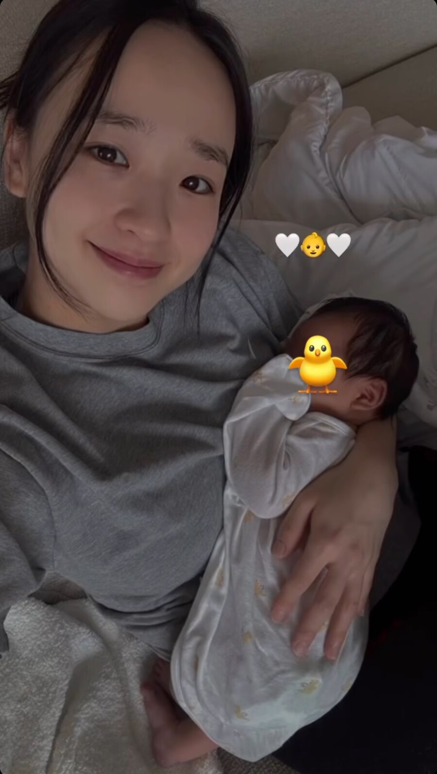 '엄마 된' 손연재, 신생아 子 품에 안고 '활짝'