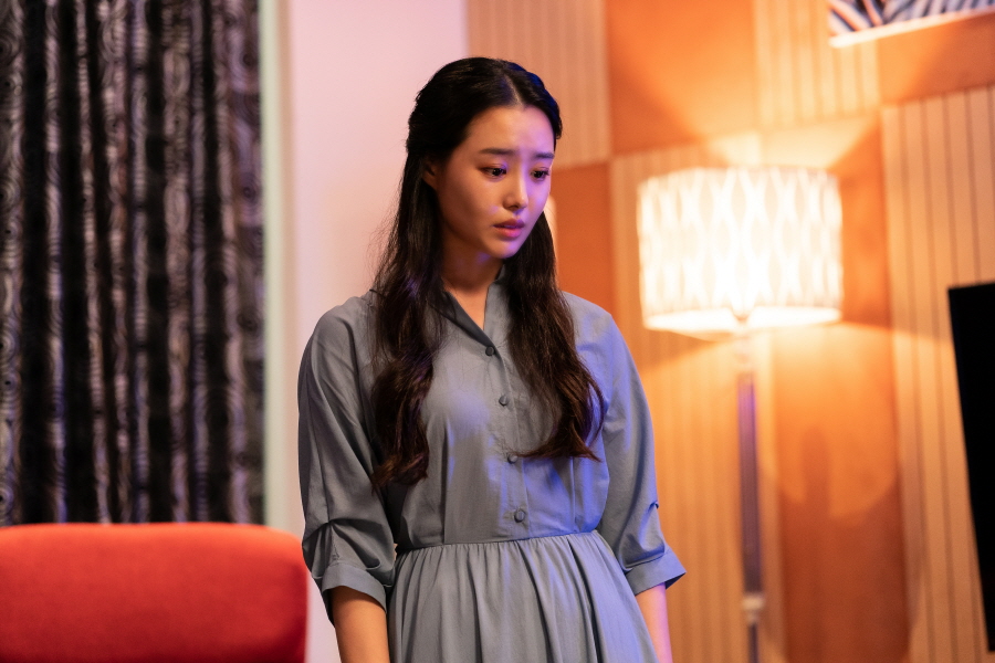 '박위♥' 송지은, 결혼 앞두고 겹경사 터졌다…파격 변신 '화녀' 14일 개봉