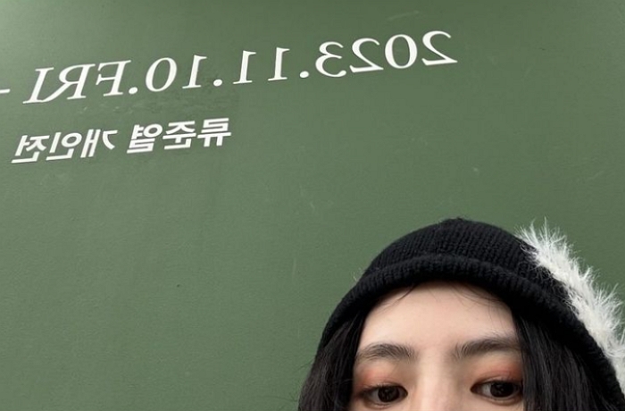한소희, '저격' 혜리 결별 이틀 후 류준열 사진전 방문했었다