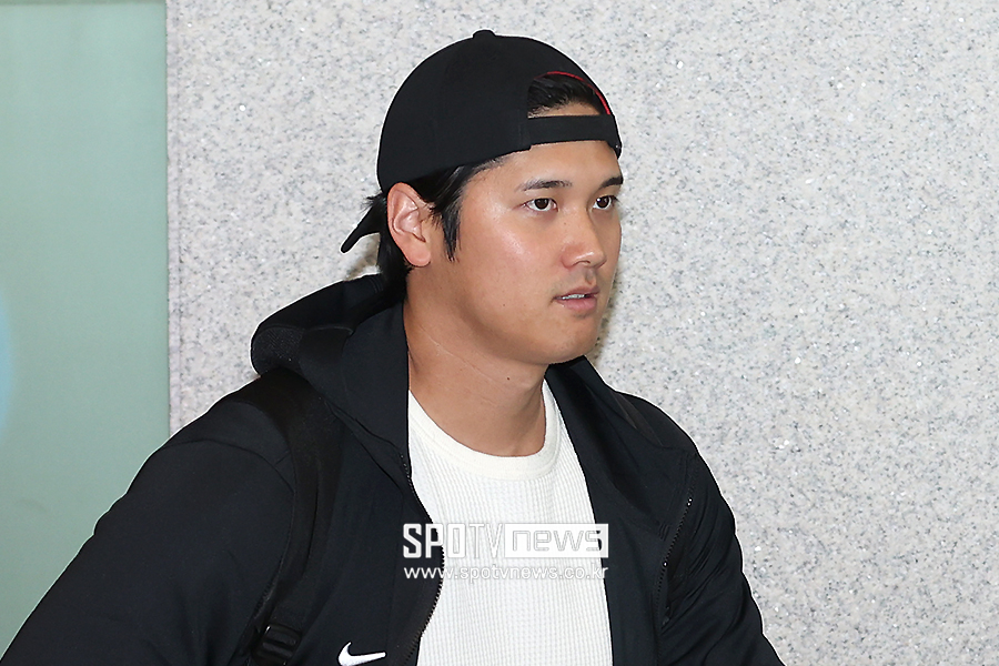 ▲ 오타니는 결혼 발표도, 아내 공개도 스스로 선택했다. 언론을 통해 먼저 공개되는 것을 원하지 않았기 때문이라는 시각이 있다. ⓒ곽혜미 기자