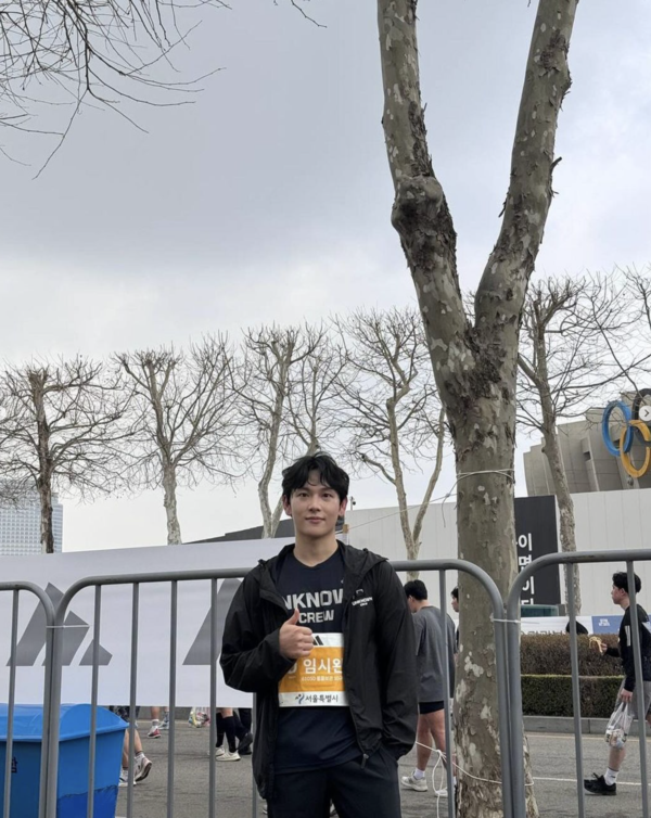 임시완, 마라톤10K 45분 완주 인증…'1947 보스톤' 이후 꾸준했다