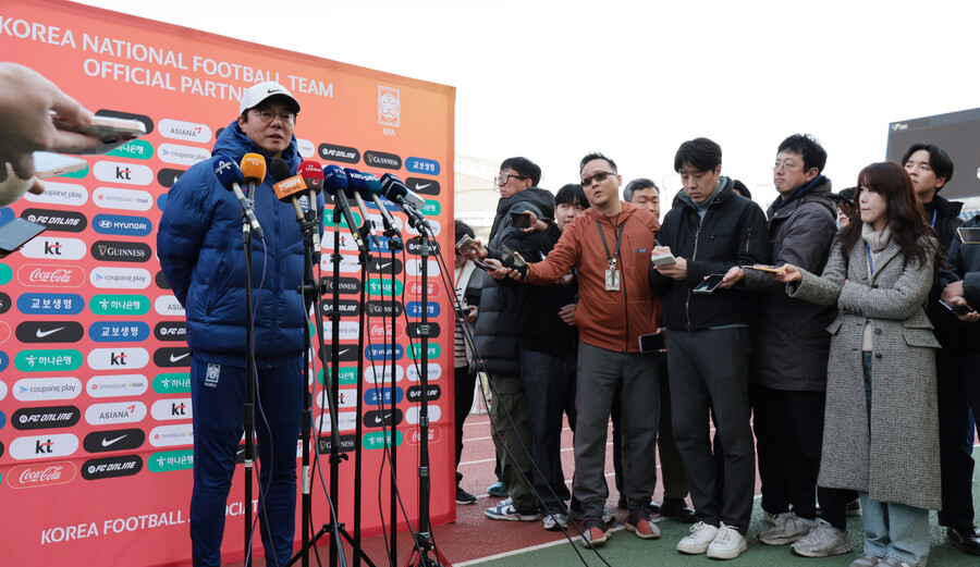 ▲ '탁구 게이트'로 불리는 항명 사태 이후 처음 소집된 축구대표팀, 서로 독려하는 등 소리를 지르거나 처진 분위기를 깨우는 행동은 없었다. ⓒ연합뉴스