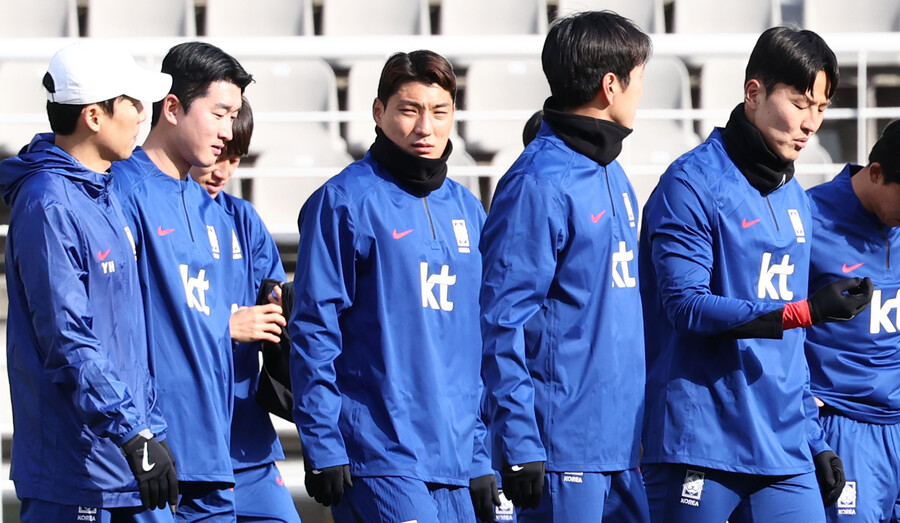 [SPO ISSUE]자숙 분위기 장착 축구대표팀, '임시 감독' 황선홍이 모든 것을 풀 수 있을까