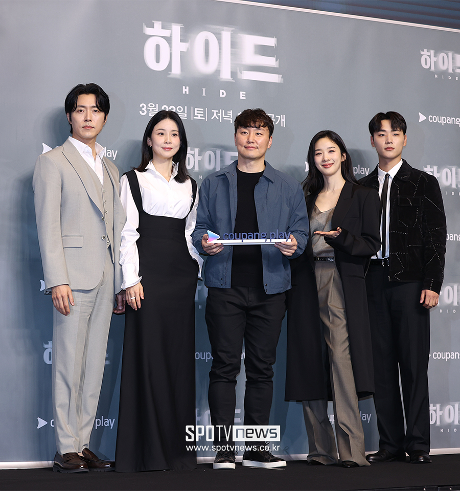 ▲ 이무생 이보영 김동휘 감독 이청아 이민재 ⓒ곽혜미 기자