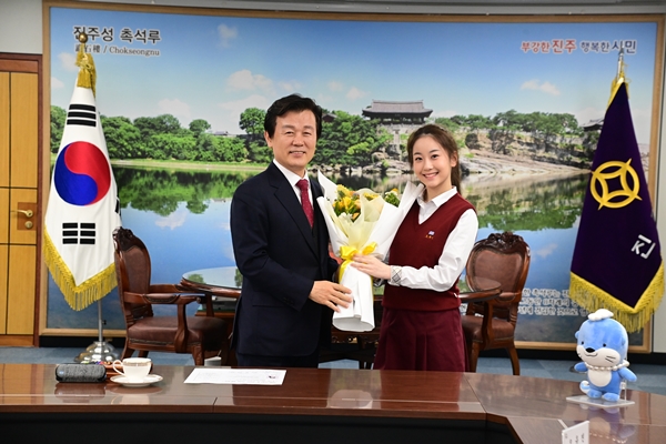 '미스트롯3 美' 오유진, 진주시 홍보대사 재위촉