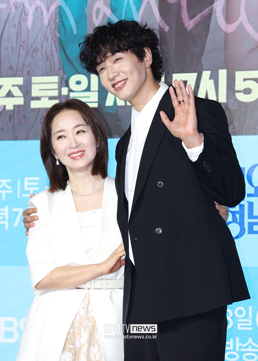 ▲ 윤유선 지현우 ⓒ곽혜미 기자