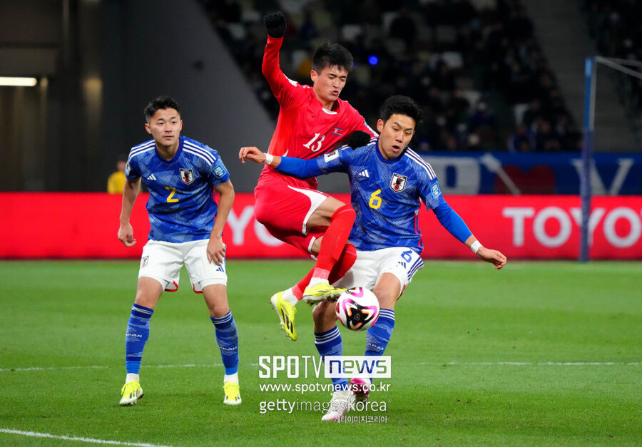 ▲ 21일 도쿄 신국립경기장에서 열린 2026 북중미 월드컵 아시아 지역 2차 예선 B조 3차전에서 홈팀 일본이 전반 2분 다나카 아오의 결승골에 힘입어 북한을 1-0으로 꺾었다. 이제 두 팀은 평양으로 장소를 옮겨 26일 4차전을 펼친다.