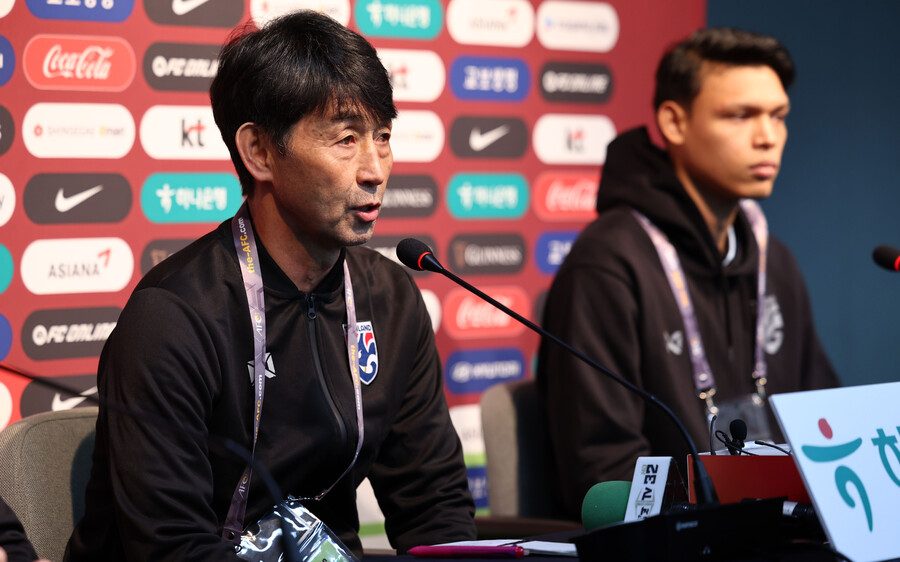 ▲ 마사타다 이쉬이 태국 축구대표팀 감독이 20일 서울 마포구 서울월드컵경기장에서 열린 2026 FIFA 북중미 월드컵 2차 예선 한국-태국전 기자회견에서 취재진 질문에 답하고 있다. ⓒ연합뉴스