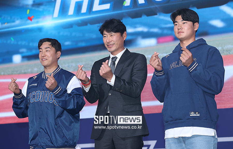 ▲ 손아섭 강인권 감독 김주원 ⓒ곽혜미 기자