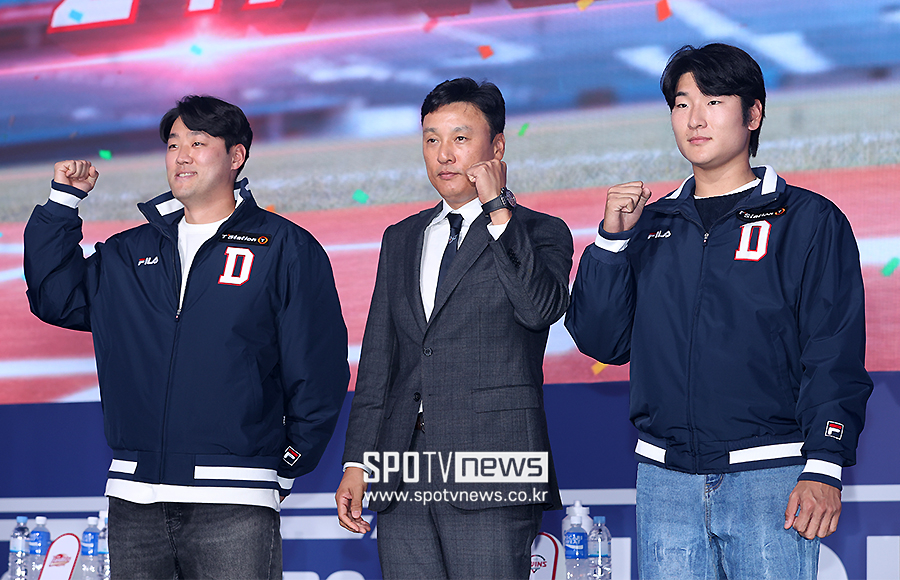 ▲ 양석환 이승엽 감독 곽빈 ⓒ곽혜미 기자