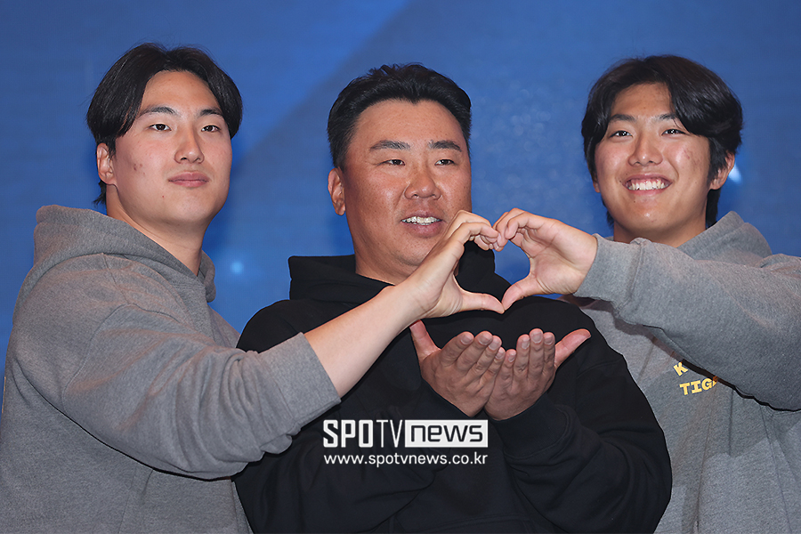 ▲ 정해영 이범호 감독 이의리 ⓒ곽혜미 기자