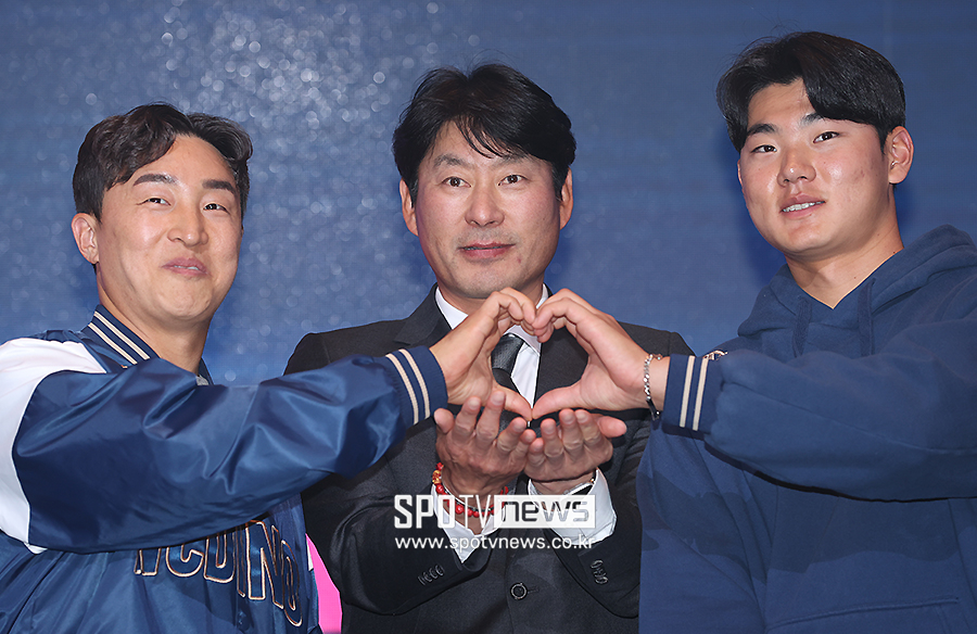 ▲ 손아섭 강인권 감독 김주원 ⓒ곽혜미 기자
