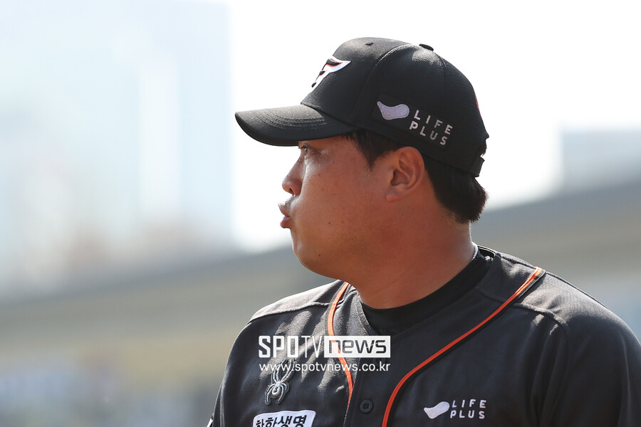 "미안하다" 대선배 류현진의 사과…왜 20살 유망주는 "분했다" 했을까