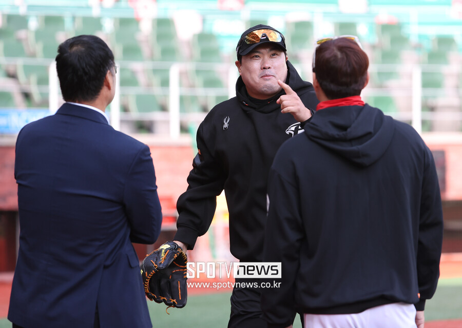 [포토S] 류현진, 'KBO 타자들 만만치 않더라구요'