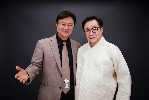 ▲ 39년 만에 처음으로 의기투합한 남진(왼쪽)과 안치행. 제공|안타프로덕션