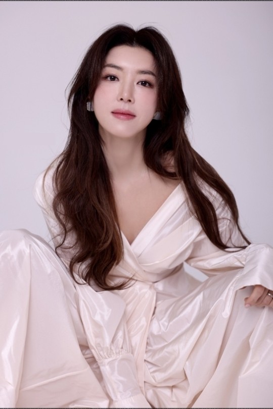 박한별, 남편 논란 딛고 6년 만에 연예계 복귀…'여신 미모' 안 잃었네