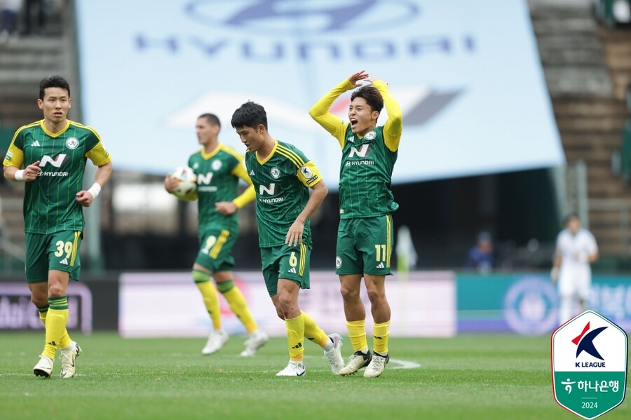 ▲ 전북 현대가 울산 현대와 2-2로 비기며 올 시즌 첫 승 달성에 실패했다. ⓒ한국프로축구연맹