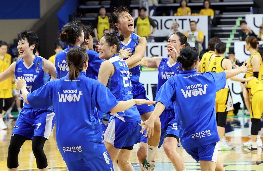 '정규리그 2위' 우리은행, 통산 12회 챔프전 우승…김단비 압도적 MVP