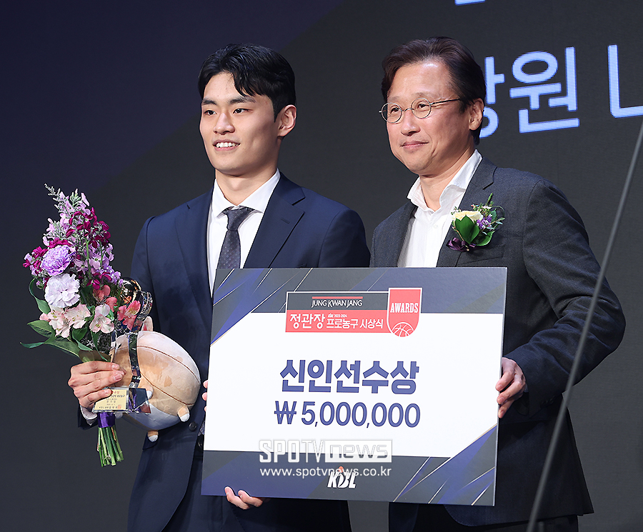 [포토S] 신인선수상 수상한 유기상