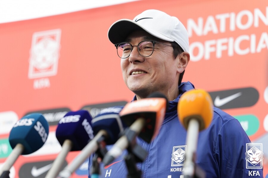 ▲ 황선홍 23세 이하 축구대표팀 감독. ⓒ대한축구협회