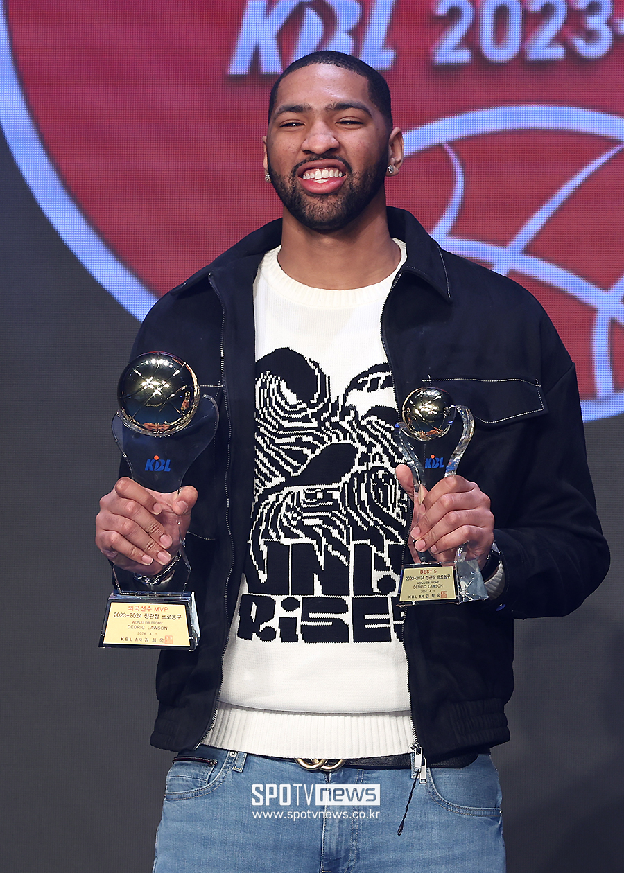 [포토S] '외국선수 MVP' 디드릭 로슨, 귀여운 미소