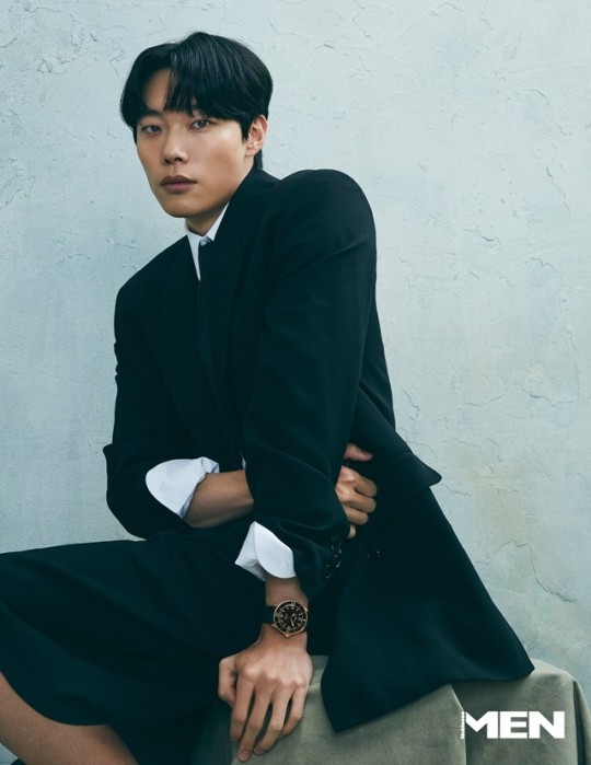 '한소희 결별' 류준열 "감정에서 빨리 빠져나오려 하는 편"[화보]