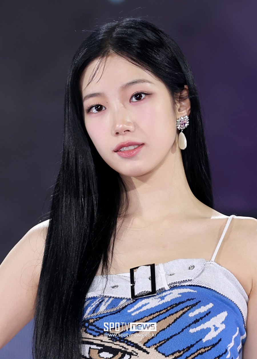 르세라핌 카즈하, 일본發 열애설 "6살 연상 아이돌과 교제 중"