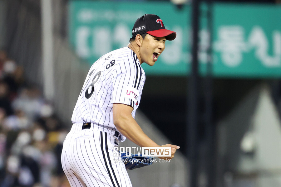 "150㎞ 투심 하나로 MLB 못 가, 마이너에 깔렸다" 고우석 따라 MLB 꿈? 감독은 숙제부터 던졌다