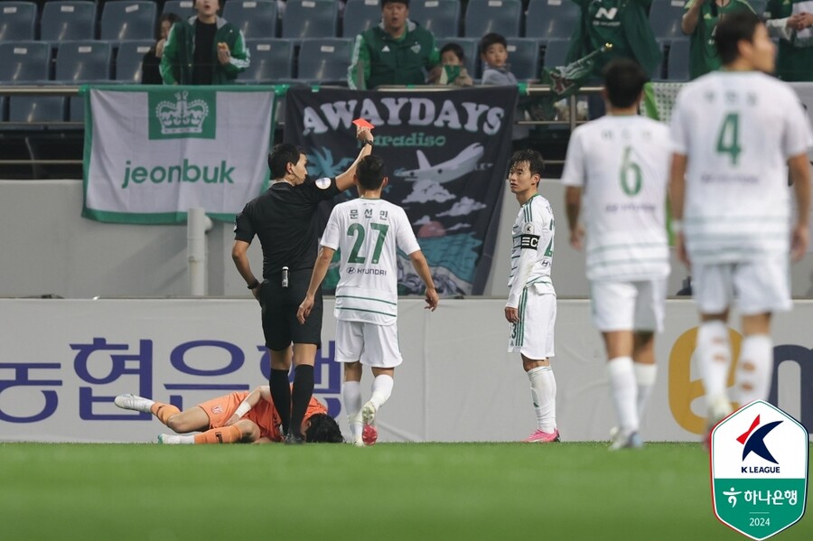 '최악의 시간' 전북, 제주에 0-2로 패하며 단독 꼴찌…23개 구단 중 유일 무승