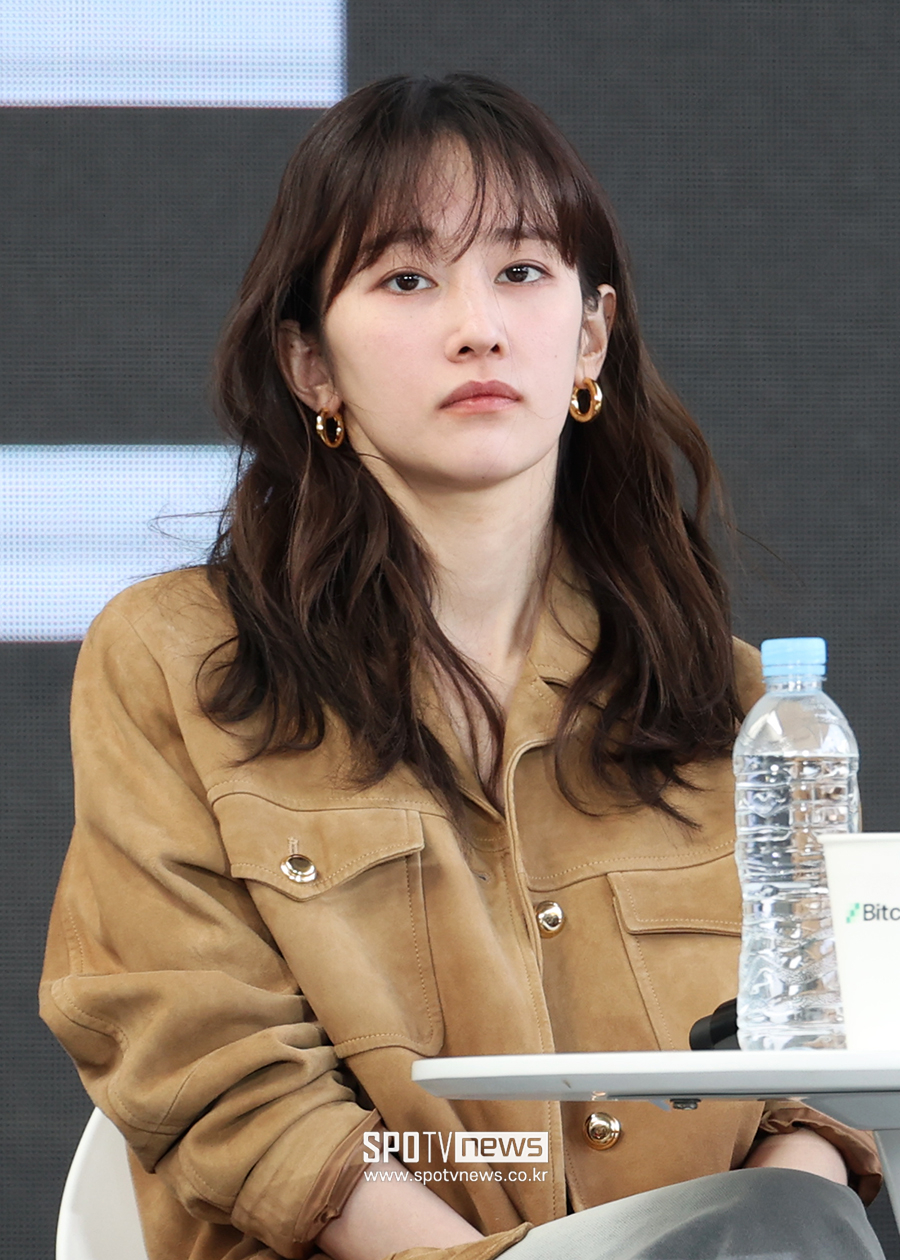 '학폭 의혹' 전종서, 동창 옹호글 나왔다 "돈 뺏었다고? 그럴 애 아냐"
