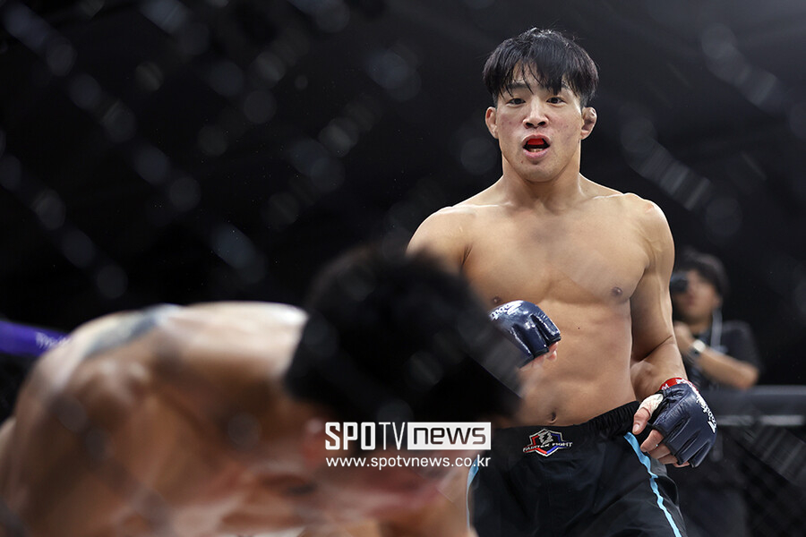 '젊은 강자' 신유민-김은성, 링챔피언십 밴텀급 토너먼트 준결승행