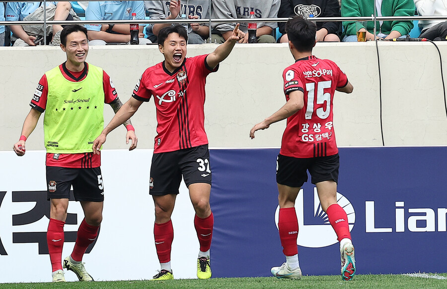 ▲ FC서울은 조영욱이 대구FC의 골망을 흔들었지만, 비디오 판독(VAR) 결과 공격자 파울로 취소 파정을 받았다. ⓒ연합뉴스