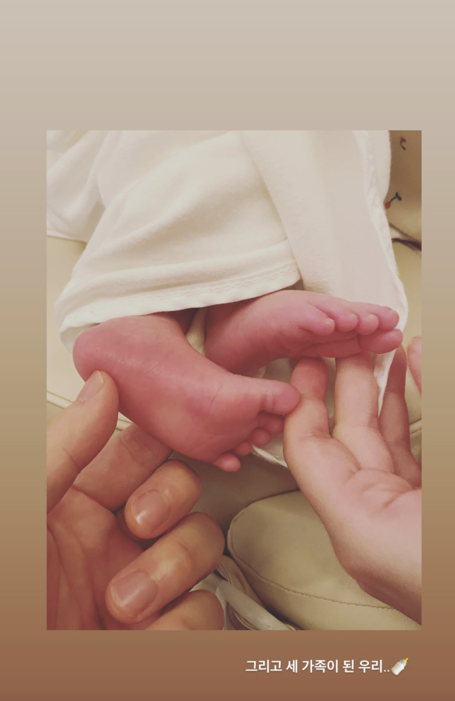 ▲ 이승기 이다인의 딸 발 사진 | 이다인 개인계정