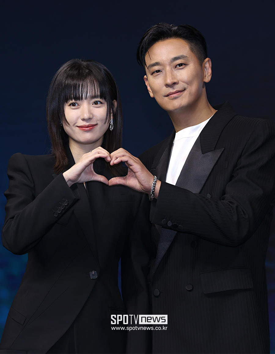 한효주 "'무빙' 많은 사랑 받아', '지배종'도 그만큼 사랑 받기를"