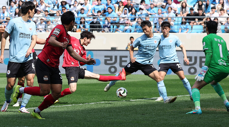 ▲ 대구FC는 FC서울과 0-0으로 비기며 11위에 머물렀다. 세징야는 부상으로 이탈했다. ⓒ연합뉴스