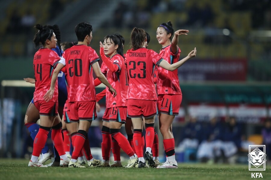 '추효주 역대 최단 시간 27초 골' 한국 女 대표팀, 필리핀 2-1 제압…친선 2연전 완승
