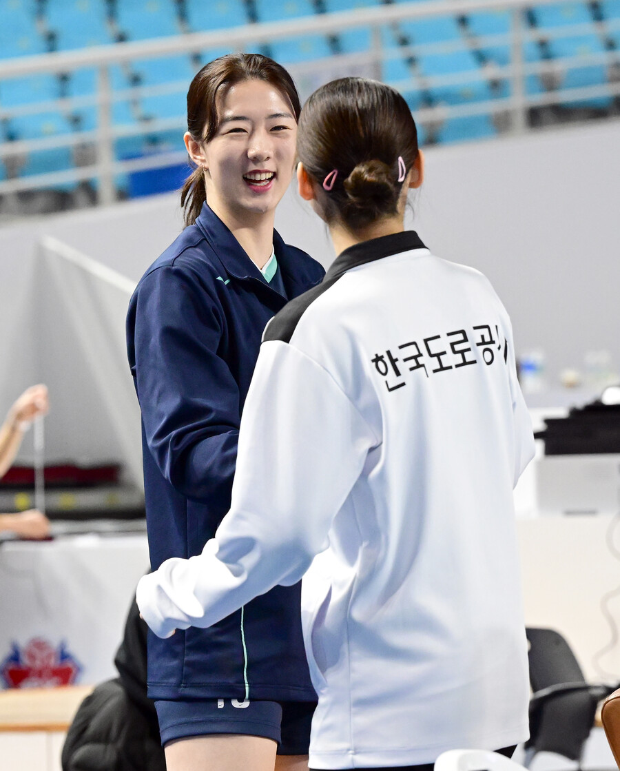 김연경보다 많이 받는다…FA 최대어 강소휘 도로공사행, 여자배구 8억 시대 활짝