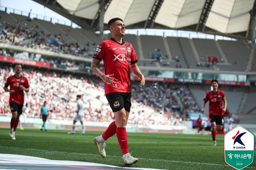 ▲ 포항 스틸러스가 FC서울에 4-2 승리를 거뒀다. ⓒ한국프로축구연맹
