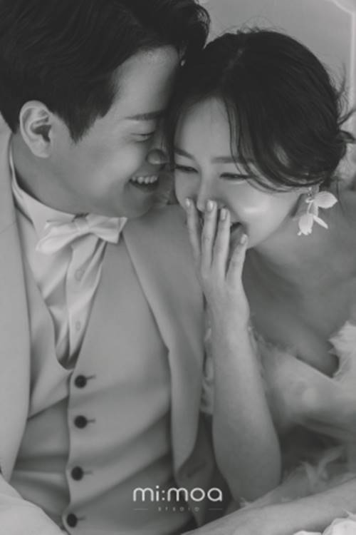 오초희, '5월의 신부' 된다…♥훈남 변호사와 애정 폭발 웨딩화보 공개