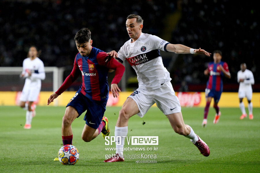 ▲ 파리 생제르맹(PSG)은 17일(한국시간) 스페인 바르셀로나의 에스타디 루이스 콤파니스에서 열린 2023-24시즌 유럽축구연맹 챔피언스리그(UCL) 8강 2차전에서 FC바르셀로나에 4-1 대승을 거뒀다. PSG는 결국 1,2차전 합산 스코어 6-4로 바르셀로나를 제치고 4강 진출에 성공했다.