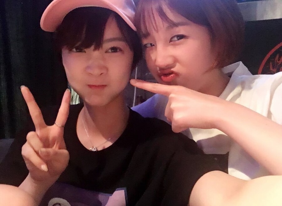 ▲ 혜린(왼쪽), 허영지. 출처| 혜린 SNS