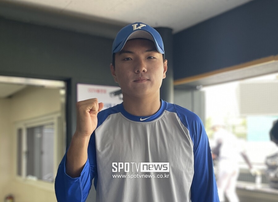 ▲ 경기고 우익수 가도윤은 17일 세원고와 16강전에서 3루타로 빅이닝을 이끌었다. ⓒ 신원철 기자