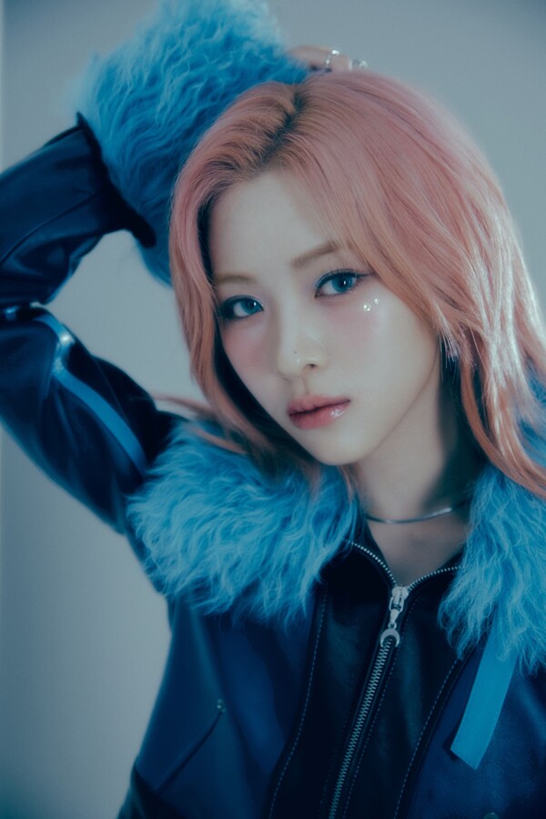 ▲ 고액 기부로 더프라미스 아너스클럽 1호 회원이 된 있지 류진. 제공|JYP엔터테인먼트